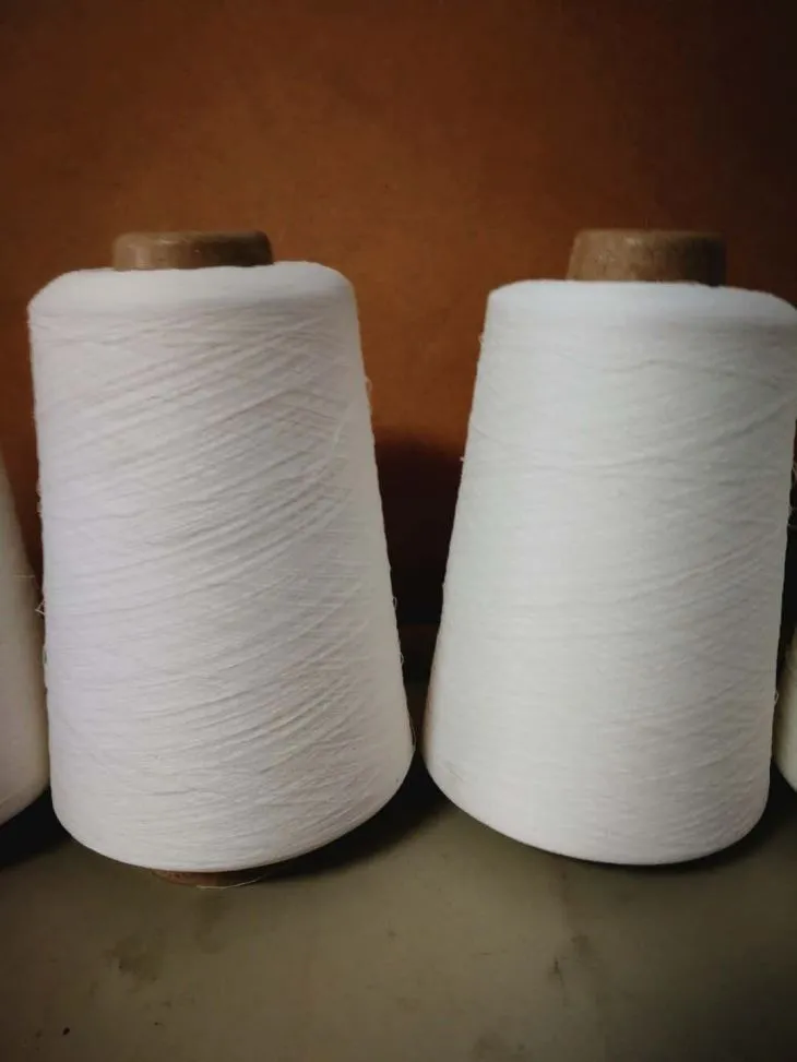 Kompozitná priadza 20D polyester textúrovaná PBT DTY RAW biela priadza a viskóza 100D FDY RAW biela priadza