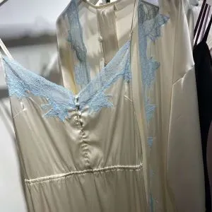 Hodvábna tkanina na odevy